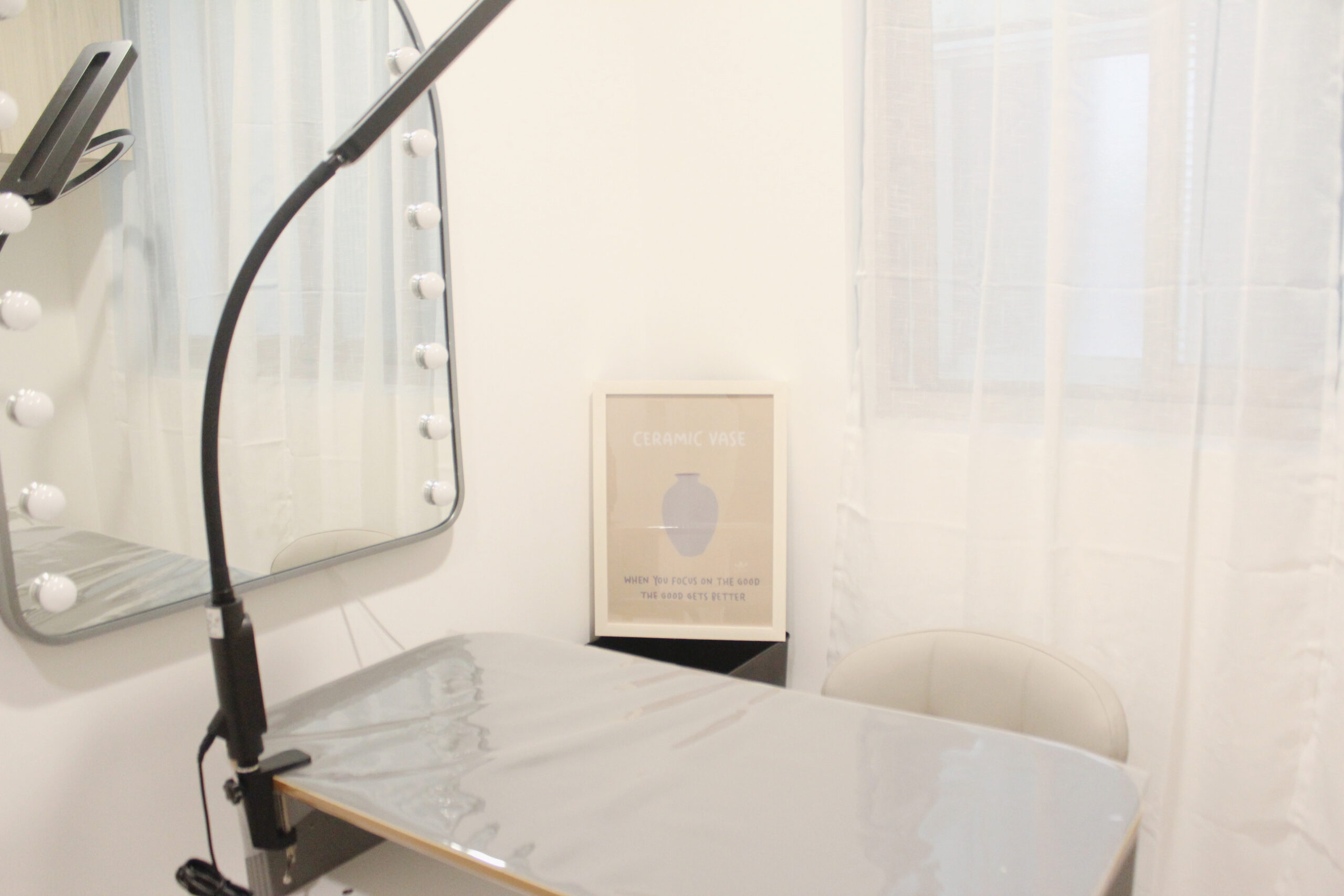 {"ARInfo":{"IsUseAR":false},"Version":"1.0.0","MakeupInfo":{"IsUseMakeup":false},"FaceliftInfo":{"IsChangeEyeLift":false,"IsChangeFacelift":false,"IsChangePostureLift":false,"IsChangeNose":false,"IsChangeFaceChin":false,"IsChangeMouth":false,"IsChangeThinFace":false},"BeautyInfo":{"SwitchMedicatedAcne":false,"IsAIBeauty":false,"IsBrightEyes":false,"IsSharpen":false,"IsOldBeauty":false,"IsReduceBlackEyes":false},"HandlerInfo":{"AppName":2},"FilterInfo":{"IsUseFilter":false}}