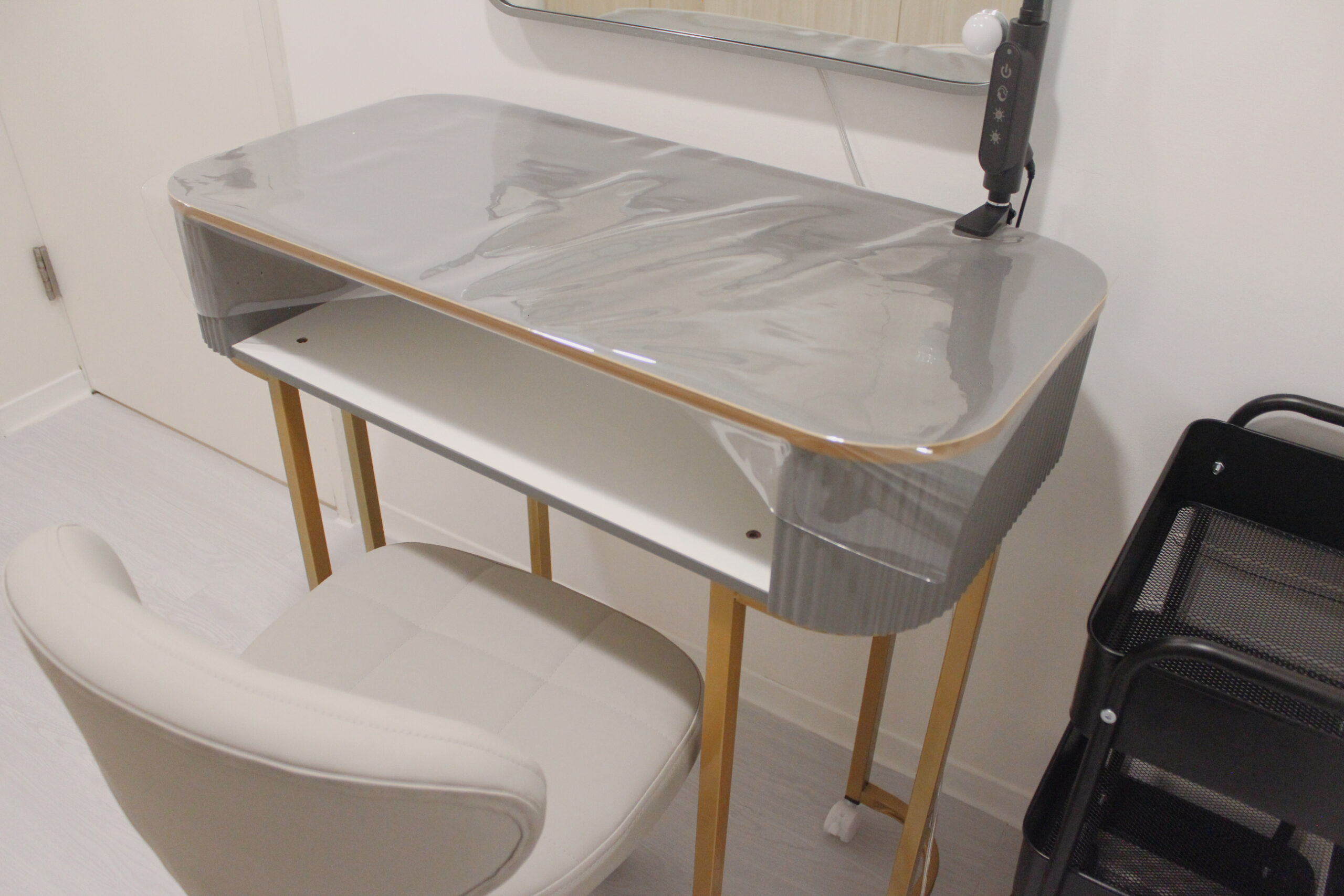 {"ARInfo":{"IsUseAR":false},"Version":"1.0.0","MakeupInfo":{"IsUseMakeup":false},"FaceliftInfo":{"IsChangeEyeLift":false,"IsChangeFacelift":false,"IsChangePostureLift":false,"IsChangeNose":false,"IsChangeFaceChin":false,"IsChangeMouth":false,"IsChangeThinFace":false},"BeautyInfo":{"SwitchMedicatedAcne":false,"IsAIBeauty":false,"IsBrightEyes":false,"IsSharpen":false,"IsOldBeauty":false,"IsReduceBlackEyes":false},"HandlerInfo":{"AppName":2},"FilterInfo":{"IsUseFilter":false}}