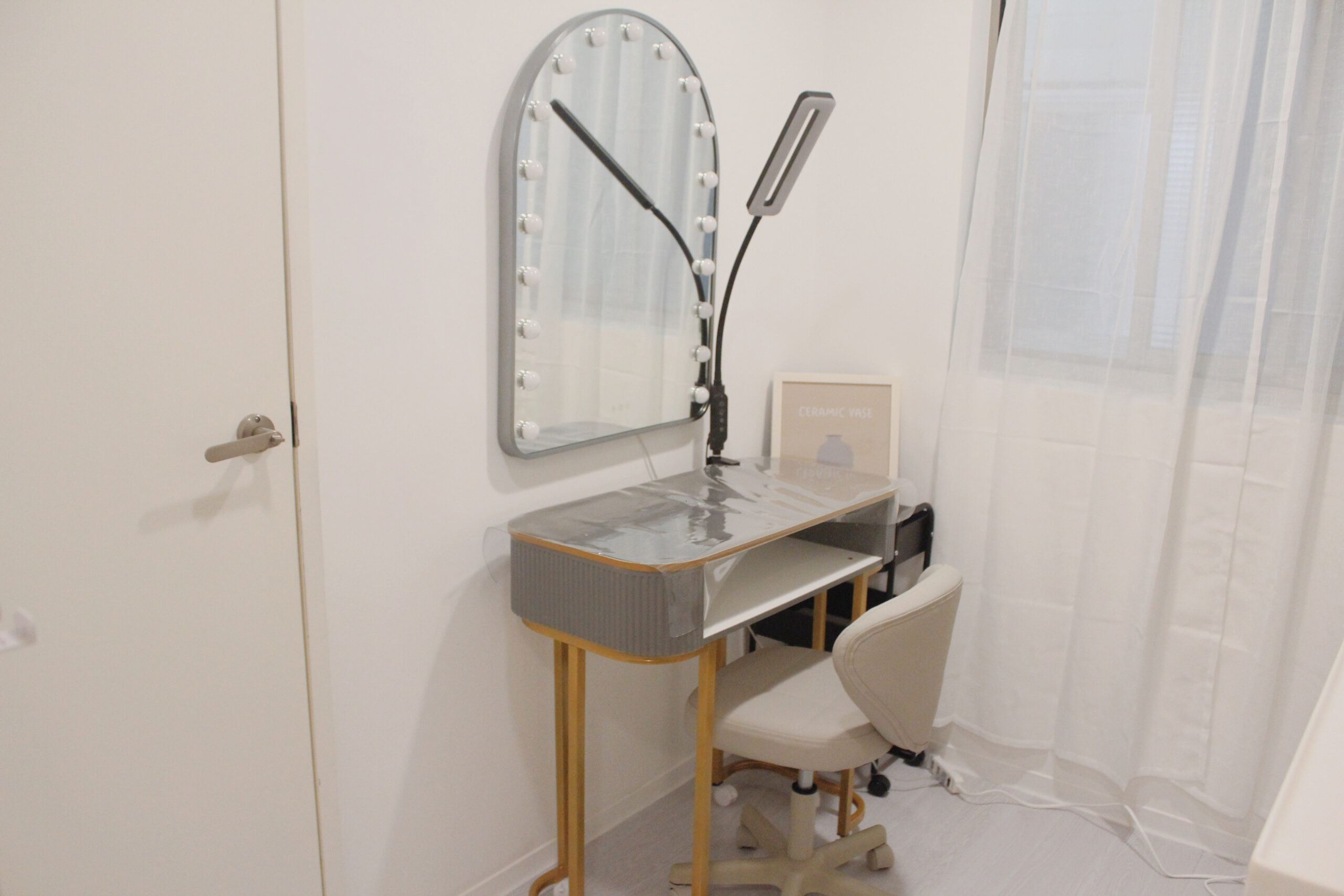 {"ARInfo":{"IsUseAR":false},"Version":"1.0.0","MakeupInfo":{"IsUseMakeup":false},"FaceliftInfo":{"IsChangeEyeLift":false,"IsChangeFacelift":false,"IsChangePostureLift":false,"IsChangeNose":false,"IsChangeFaceChin":false,"IsChangeMouth":false,"IsChangeThinFace":false},"BeautyInfo":{"SwitchMedicatedAcne":false,"IsAIBeauty":false,"IsBrightEyes":false,"IsSharpen":false,"IsOldBeauty":false,"IsReduceBlackEyes":false},"HandlerInfo":{"AppName":2},"FilterInfo":{"IsUseFilter":false}}