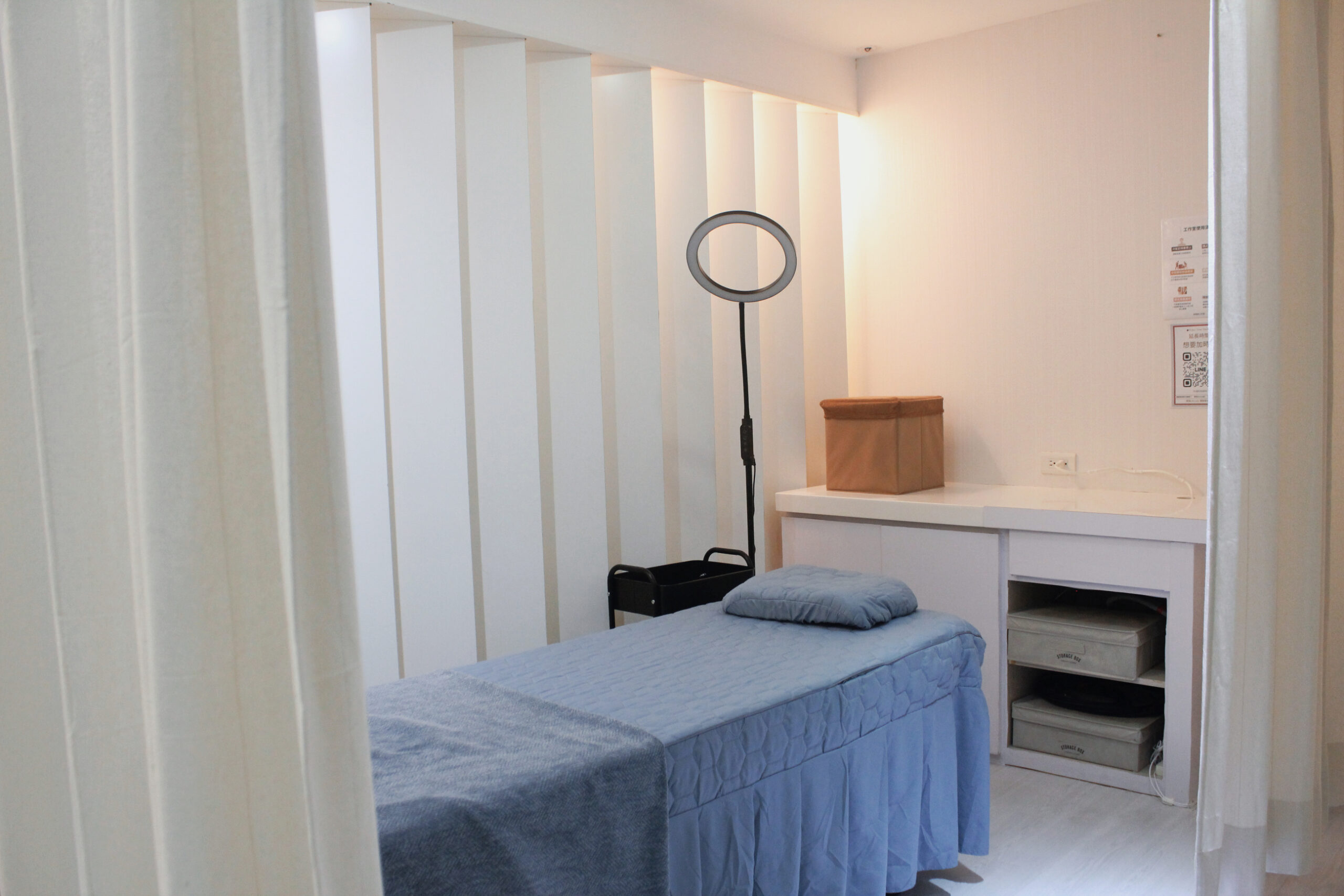 {"ARInfo":{"IsUseAR":false},"Version":"1.0.0","MakeupInfo":{"IsUseMakeup":false},"FaceliftInfo":{"IsChangeEyeLift":false,"IsChangeFacelift":false,"IsChangePostureLift":false,"IsChangeNose":false,"IsChangeFaceChin":false,"IsChangeMouth":false,"IsChangeThinFace":false},"BeautyInfo":{"SwitchMedicatedAcne":false,"IsAIBeauty":false,"IsBrightEyes":false,"IsSharpen":false,"IsOldBeauty":false,"IsReduceBlackEyes":false},"HandlerInfo":{"AppName":2},"FilterInfo":{"IsUseFilter":false}}