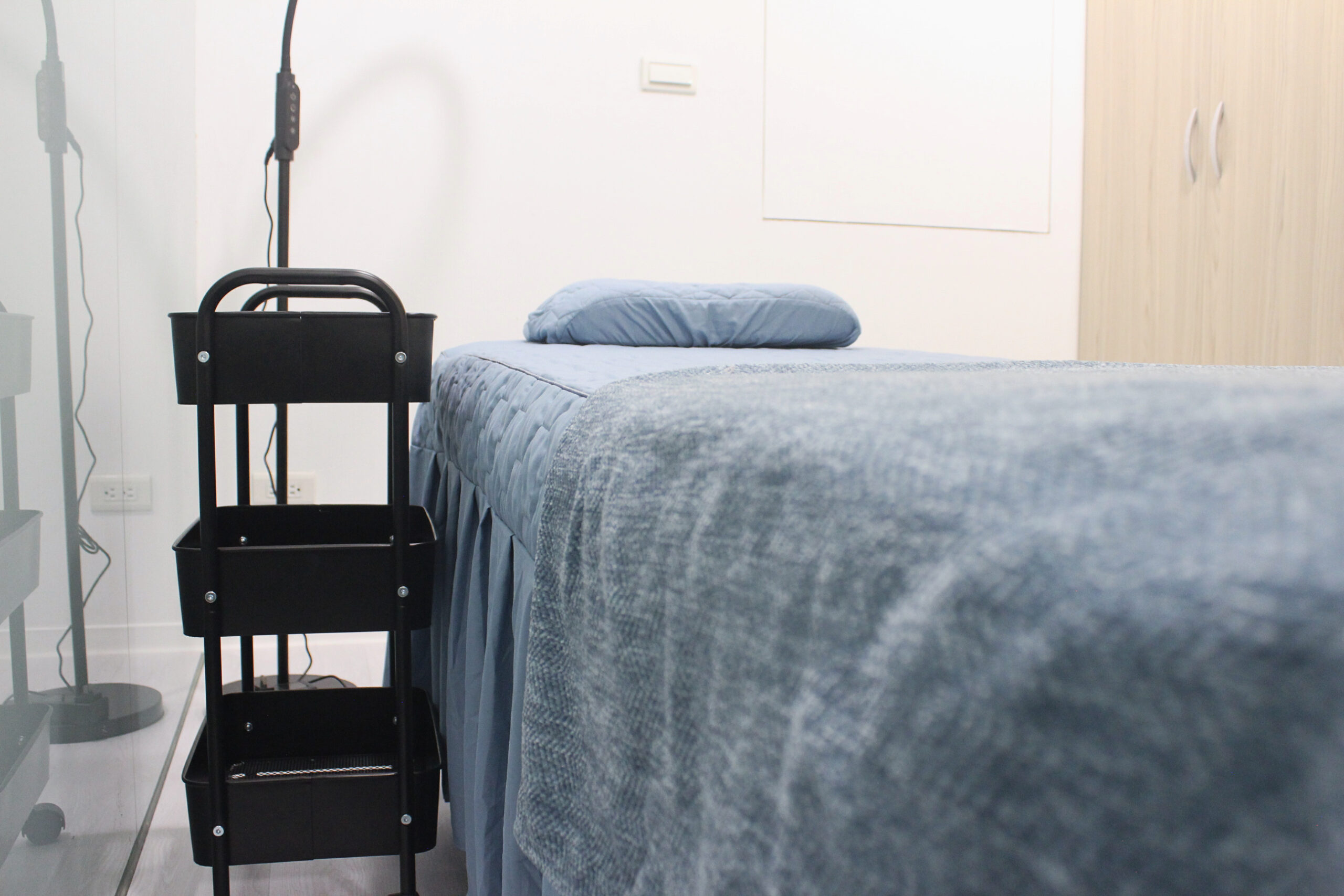 {"ARInfo":{"IsUseAR":false},"Version":"1.0.0","MakeupInfo":{"IsUseMakeup":false},"FaceliftInfo":{"IsChangeEyeLift":false,"IsChangeFacelift":false,"IsChangePostureLift":false,"IsChangeNose":false,"IsChangeFaceChin":false,"IsChangeMouth":false,"IsChangeThinFace":false},"BeautyInfo":{"SwitchMedicatedAcne":false,"IsAIBeauty":false,"IsBrightEyes":false,"IsSharpen":false,"IsOldBeauty":false,"IsReduceBlackEyes":false},"HandlerInfo":{"AppName":2},"FilterInfo":{"IsUseFilter":false}}