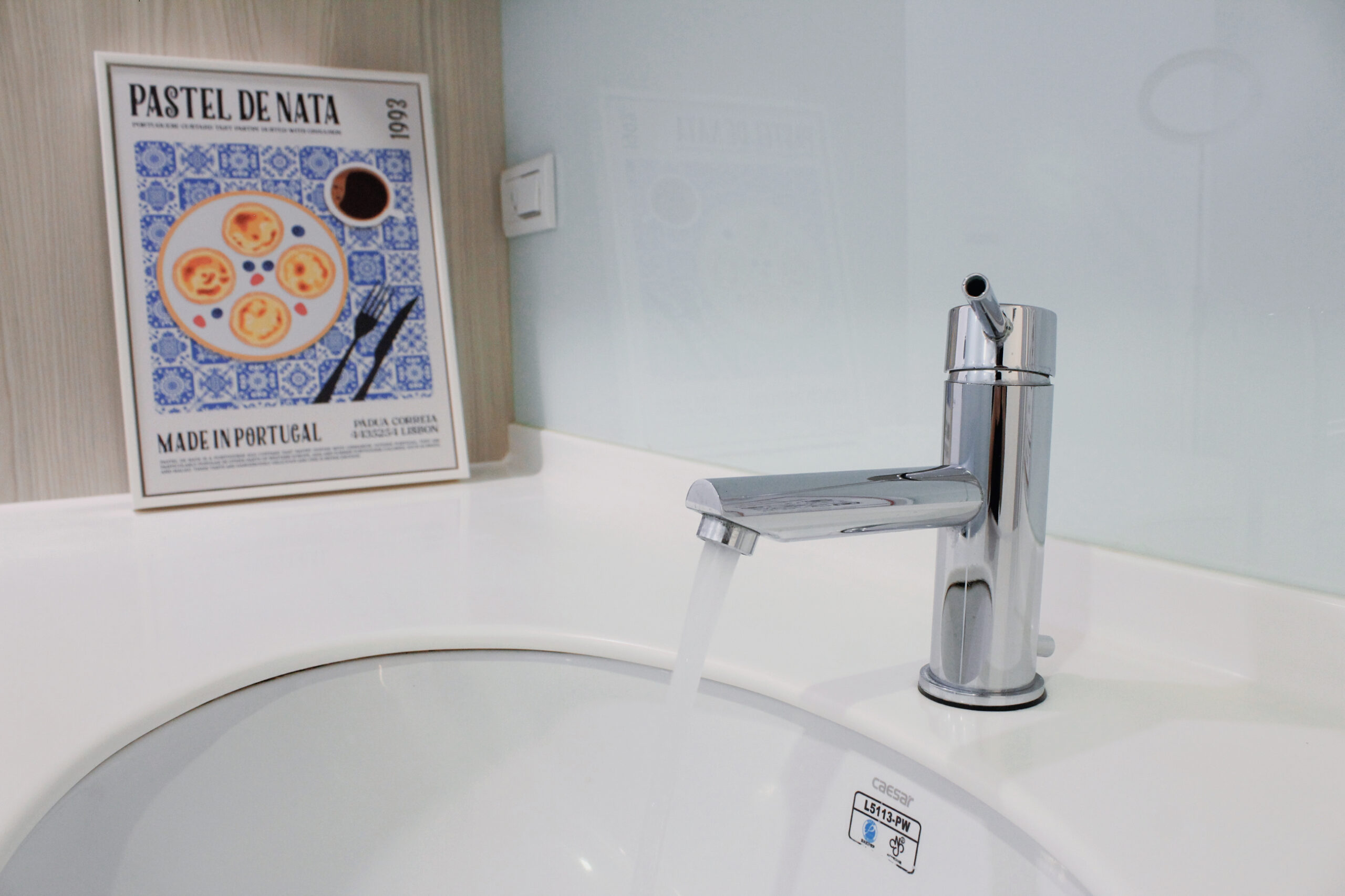 {"ARInfo":{"IsUseAR":false},"Version":"1.0.0","MakeupInfo":{"IsUseMakeup":false},"FaceliftInfo":{"IsChangeEyeLift":false,"IsChangeFacelift":false,"IsChangePostureLift":false,"IsChangeNose":false,"IsChangeFaceChin":false,"IsChangeMouth":false,"IsChangeThinFace":false},"BeautyInfo":{"SwitchMedicatedAcne":false,"IsAIBeauty":false,"IsBrightEyes":false,"IsSharpen":false,"IsOldBeauty":false,"IsReduceBlackEyes":false},"HandlerInfo":{"AppName":2},"FilterInfo":{"IsUseFilter":false}}