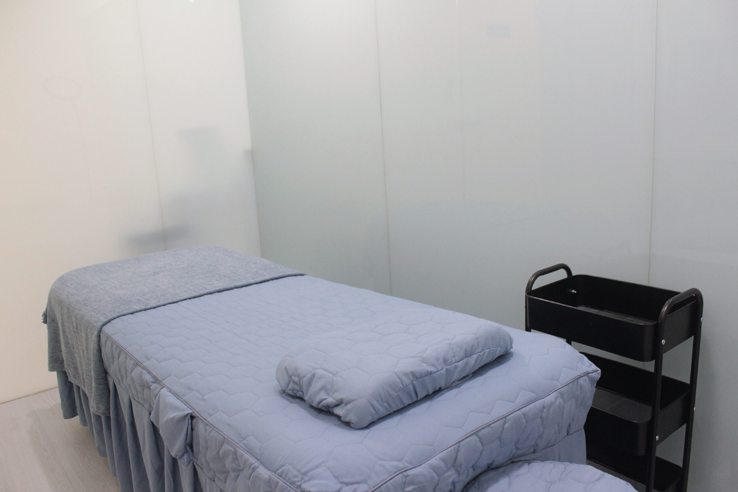 {"ARInfo":{"IsUseAR":false},"Version":"1.0.0","MakeupInfo":{"IsUseMakeup":false},"FaceliftInfo":{"IsChangeEyeLift":false,"IsChangeFacelift":false,"IsChangePostureLift":false,"IsChangeNose":false,"IsChangeFaceChin":false,"IsChangeMouth":false,"IsChangeThinFace":false},"BeautyInfo":{"SwitchMedicatedAcne":false,"IsAIBeauty":false,"IsBrightEyes":false,"IsSharpen":false,"IsOldBeauty":false,"IsReduceBlackEyes":false},"HandlerInfo":{"AppName":2},"FilterInfo":{"IsUseFilter":false}}