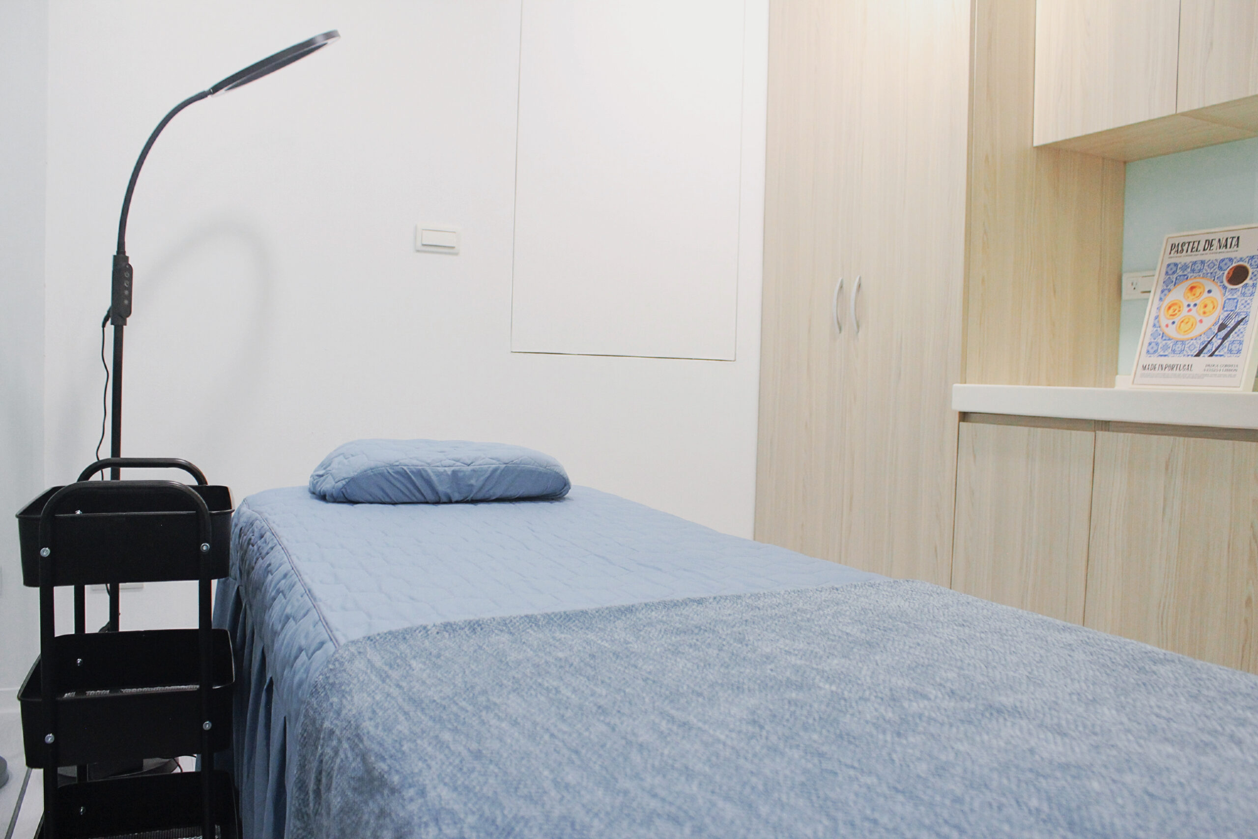 {"ARInfo":{"IsUseAR":false},"Version":"1.0.0","MakeupInfo":{"IsUseMakeup":false},"FaceliftInfo":{"IsChangeEyeLift":false,"IsChangeFacelift":false,"IsChangePostureLift":false,"IsChangeNose":false,"IsChangeFaceChin":false,"IsChangeMouth":false,"IsChangeThinFace":false},"BeautyInfo":{"SwitchMedicatedAcne":false,"IsAIBeauty":false,"IsBrightEyes":false,"IsSharpen":false,"IsOldBeauty":false,"IsReduceBlackEyes":false},"HandlerInfo":{"AppName":2},"FilterInfo":{"IsUseFilter":false}}