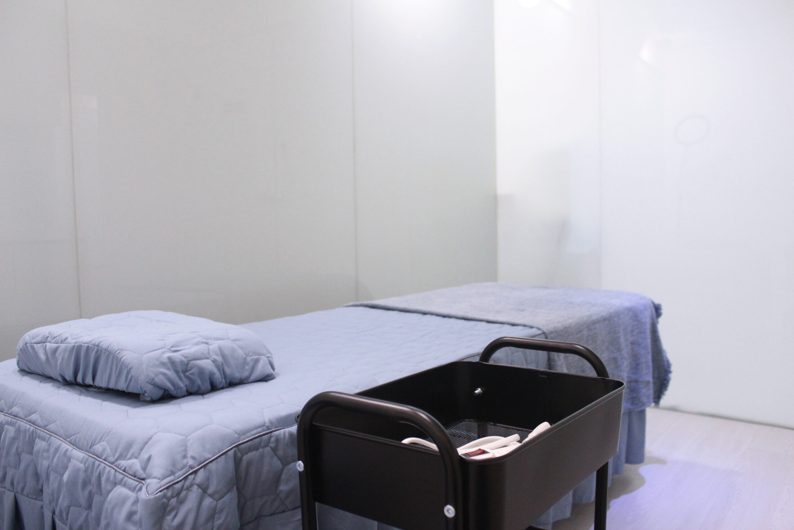 {"ARInfo":{"IsUseAR":false},"Version":"1.0.0","MakeupInfo":{"IsUseMakeup":false},"FaceliftInfo":{"IsChangeEyeLift":false,"IsChangeFacelift":false,"IsChangePostureLift":false,"IsChangeNose":false,"IsChangeFaceChin":false,"IsChangeMouth":false,"IsChangeThinFace":false},"BeautyInfo":{"SwitchMedicatedAcne":false,"IsAIBeauty":false,"IsBrightEyes":false,"IsSharpen":false,"IsOldBeauty":false,"IsReduceBlackEyes":false},"HandlerInfo":{"AppName":2},"FilterInfo":{"IsUseFilter":false}}