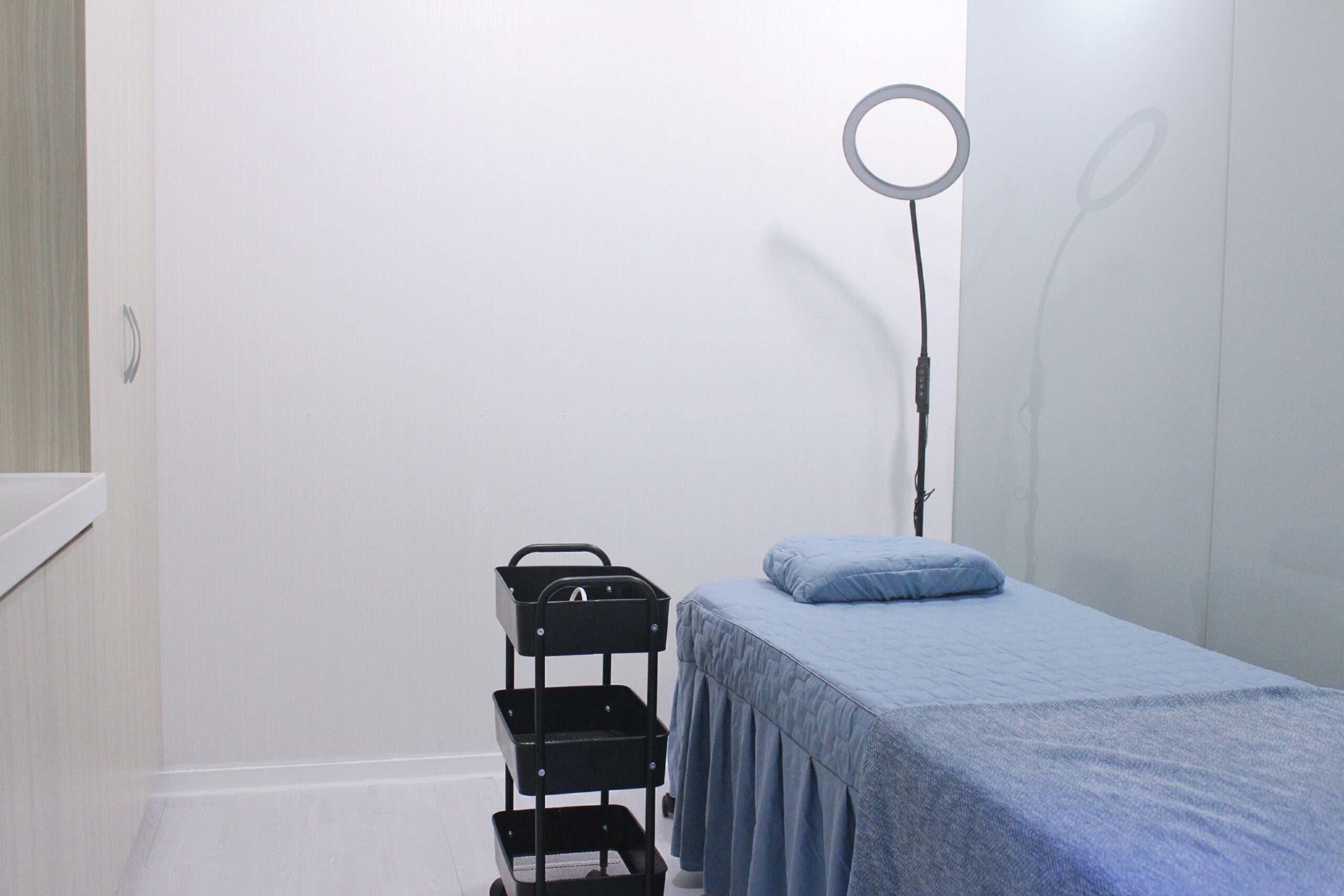 {"ARInfo":{"IsUseAR":false},"Version":"1.0.0","MakeupInfo":{"IsUseMakeup":false},"FaceliftInfo":{"IsChangeEyeLift":false,"IsChangeFacelift":false,"IsChangePostureLift":false,"IsChangeNose":false,"IsChangeFaceChin":false,"IsChangeMouth":false,"IsChangeThinFace":false},"BeautyInfo":{"SwitchMedicatedAcne":false,"IsAIBeauty":false,"IsBrightEyes":false,"IsSharpen":false,"IsOldBeauty":false,"IsReduceBlackEyes":false},"HandlerInfo":{"AppName":2},"FilterInfo":{"IsUseFilter":false}}